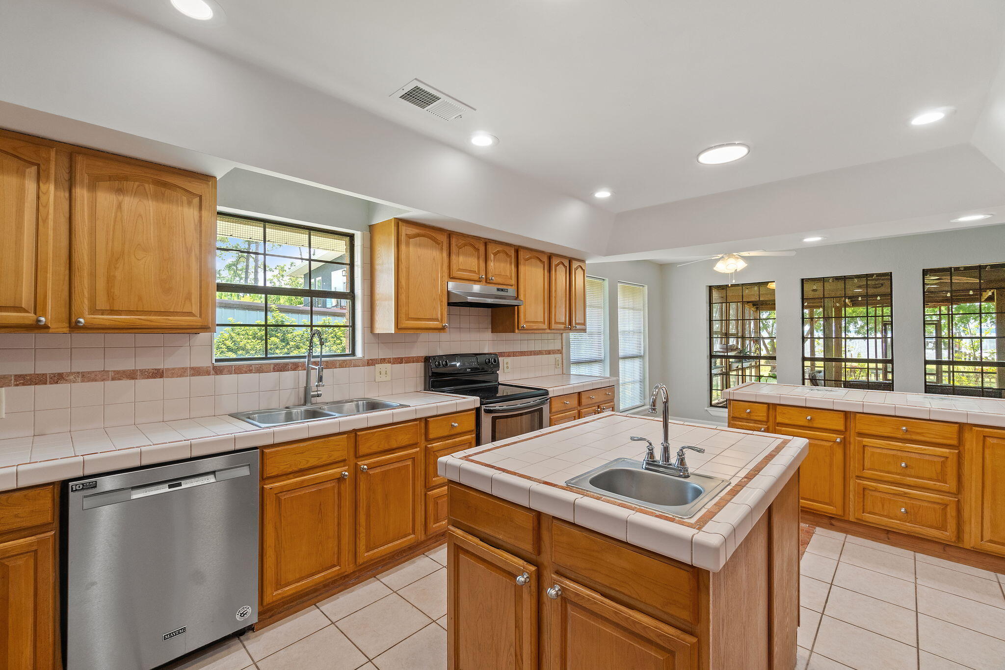 933 Dolphin Road Milton, FL 32583 - Photo 16 of 75 Island
