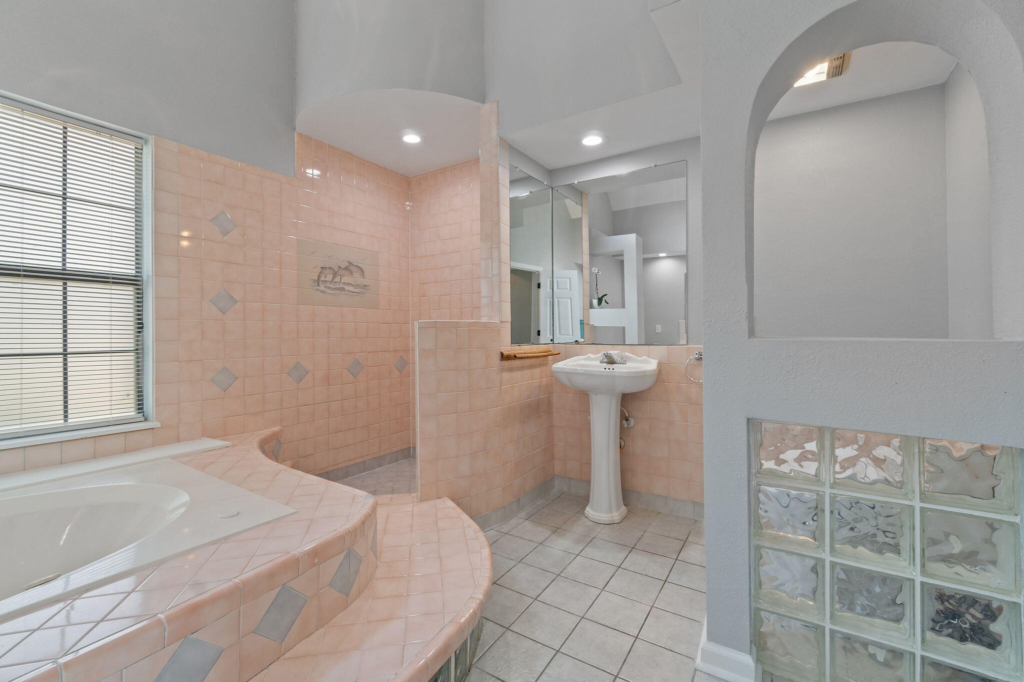 933 Dolphin Road Milton, FL 32583 - Photo 23 of 75 Master Bathroom