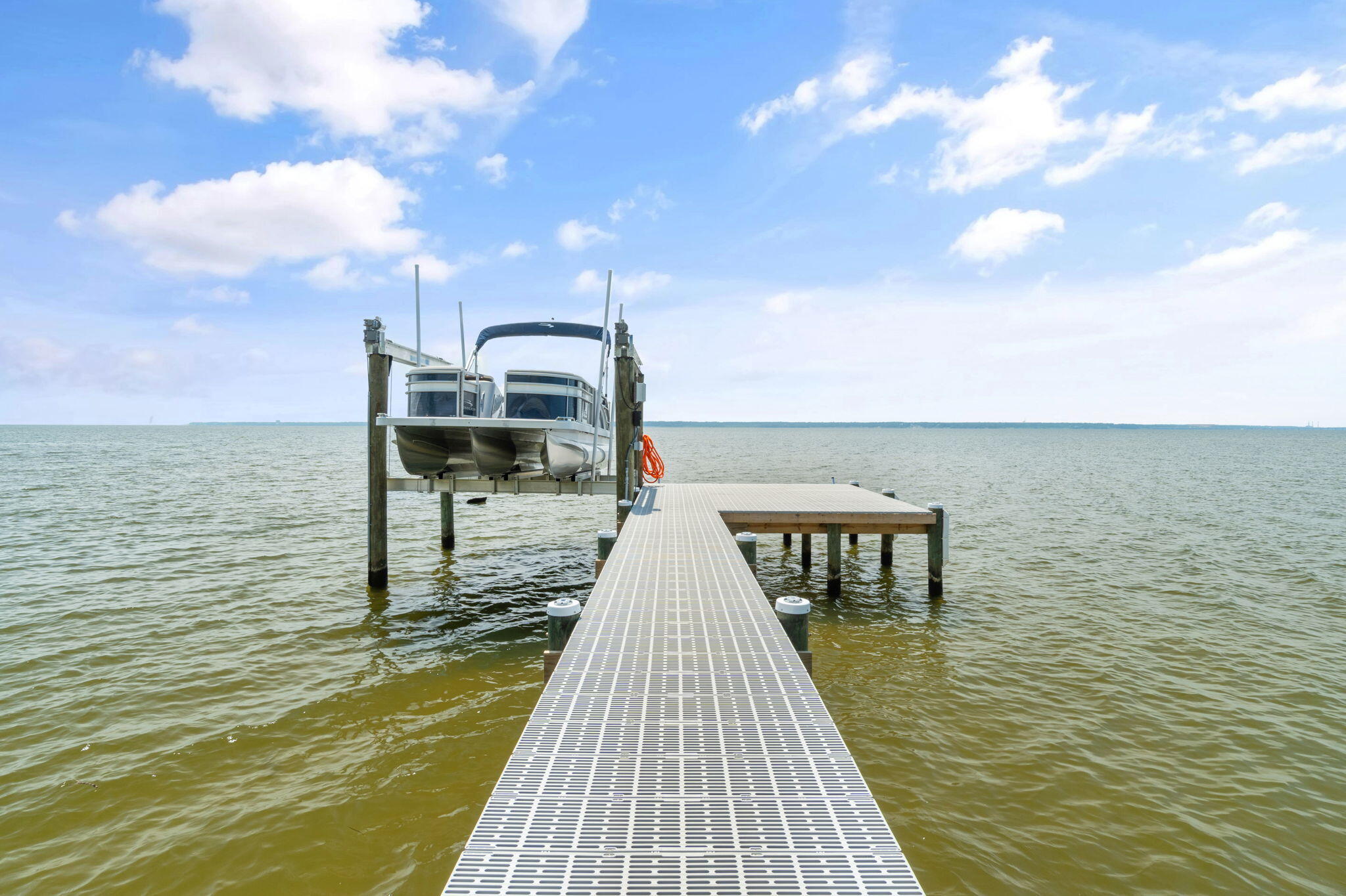 933 Dolphin Road Milton, FL 32583 - Photo 60 of 75 Boat Slip