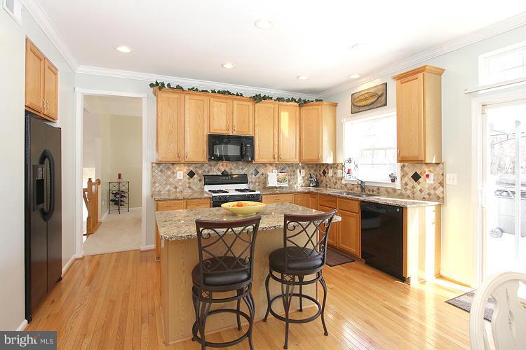 4716 Brightwood Road Olney, MD 20832 - Photo 6 of 30 Kitchen