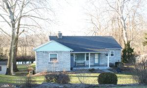 2035 Millstream Road Lancaster, PA 17602 - Photo 3 of 33 Gallery Image 3