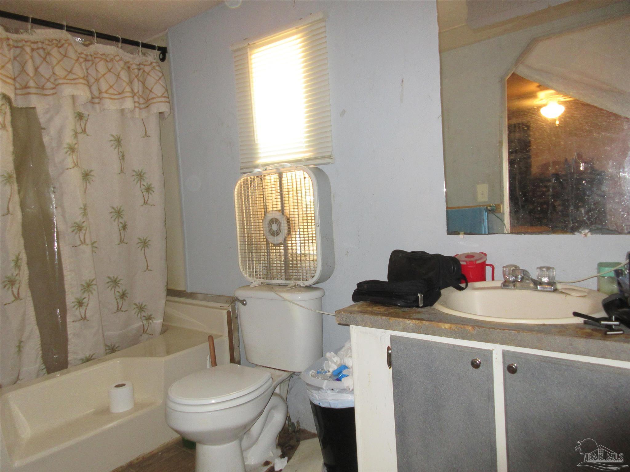 4715 Christopher Lane Milton, FL 32583 - Photo 20 of 40 Gallery Image 20
