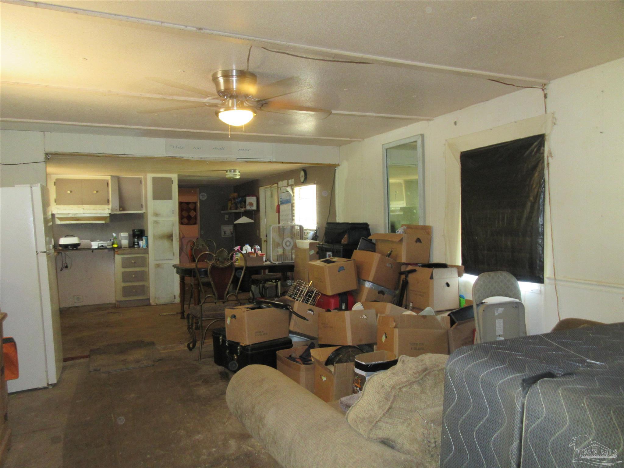4715 Christopher Lane Milton, FL 32583 - Photo 5 of 40 Gallery Image 5