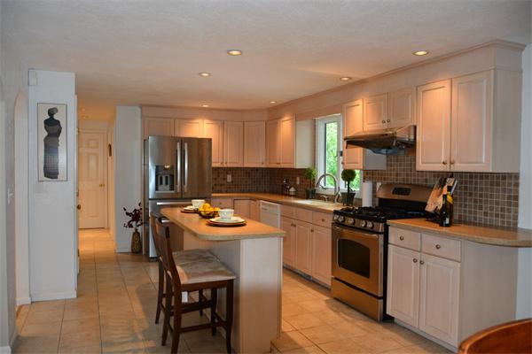 26 Gould Road Andover, MA 01810 - Photo 3 of 20
