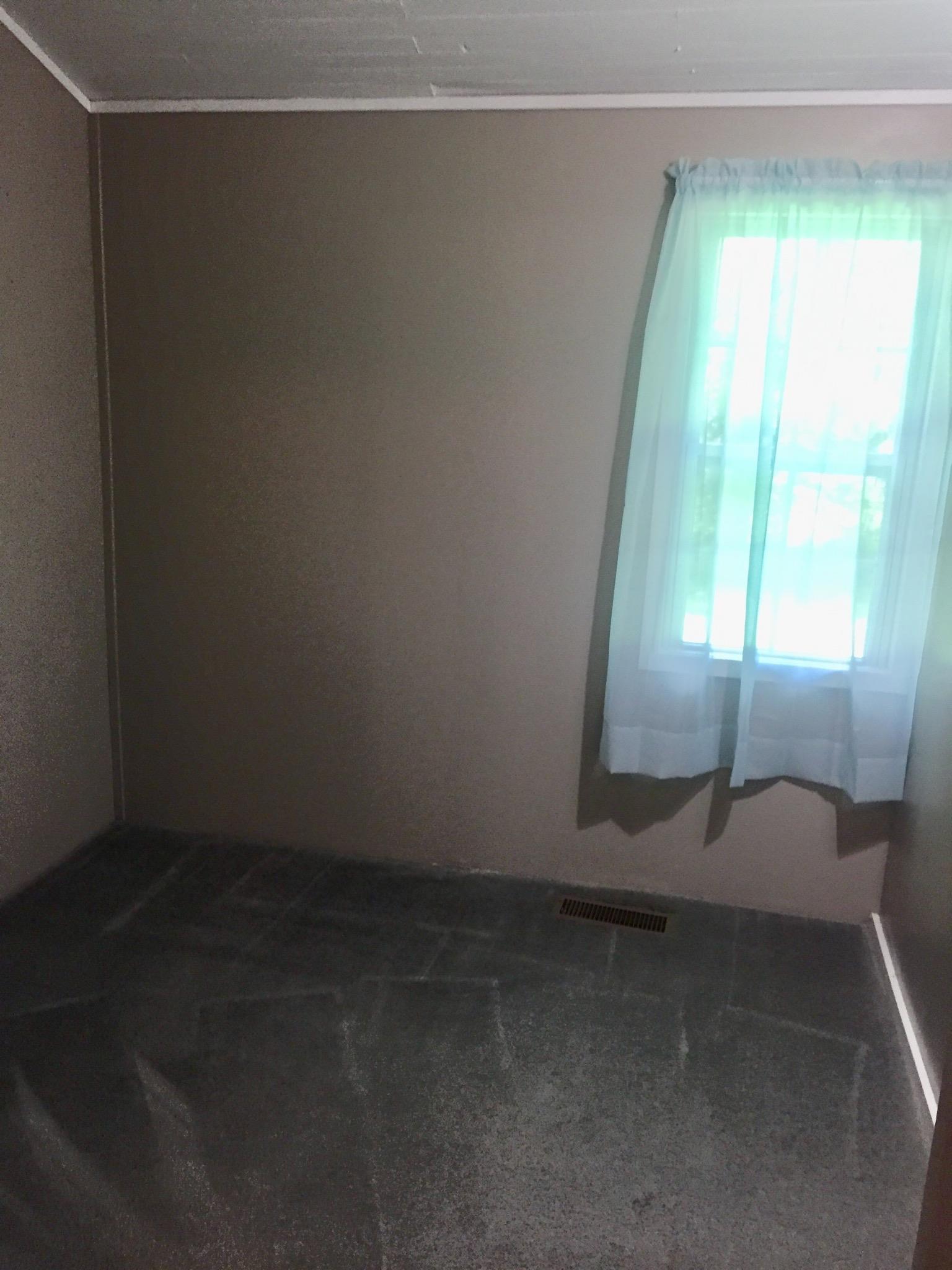 112 2 Valley Road Hendersonville, TN 37075 - Photo 17 of 25 a room with a window