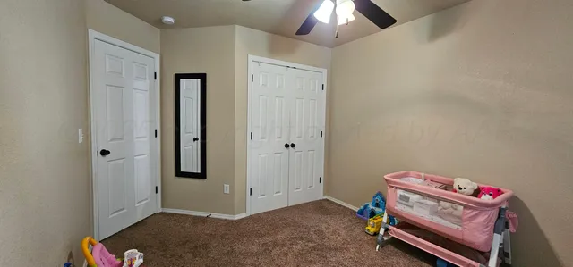 a view of room with workspace