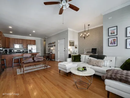 $399,900 | 825 West Eastwood Avenue, Unit 3E, Chicago, IL 60640