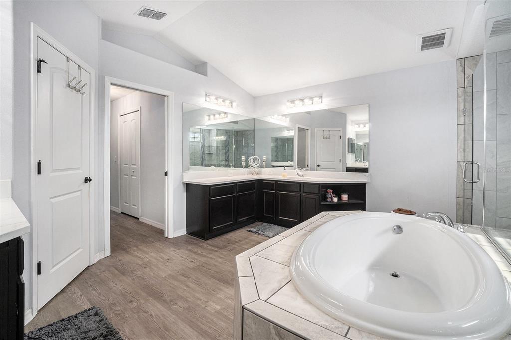 7403 Northeast 22nd Ct Road Ocala, FL 34479 - Photo 30 of 57