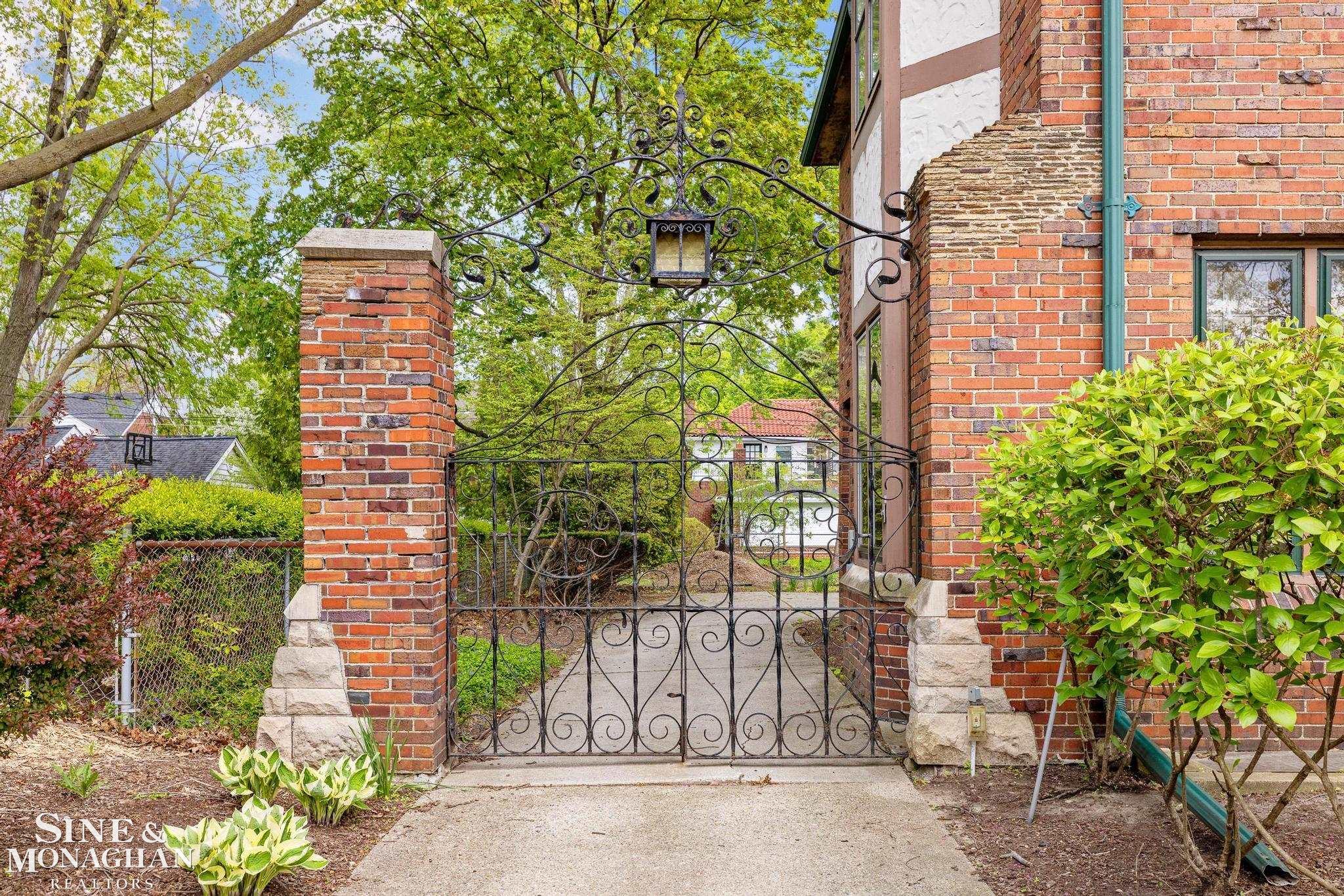 1350 Buckingham Road Grosse Pointe Park, MI 48230 - Photo 45 of 51