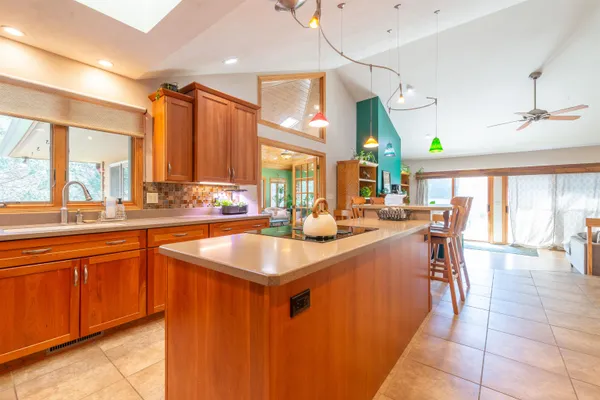 $350,000 | 1430 Sylvan Court, Freeport, IL 61032