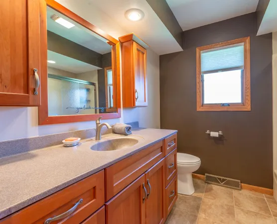 $350,000 | 1430 Sylvan Court, Freeport, IL 61032