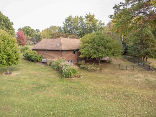 $350,000 | 1430 Sylvan Court, Freeport, IL 61032