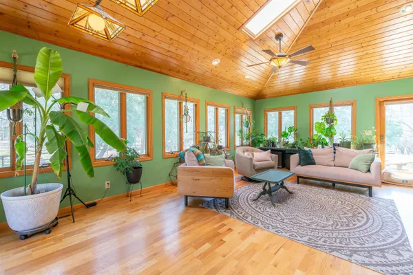 $350,000 | 1430 Sylvan Court, Freeport, IL 61032