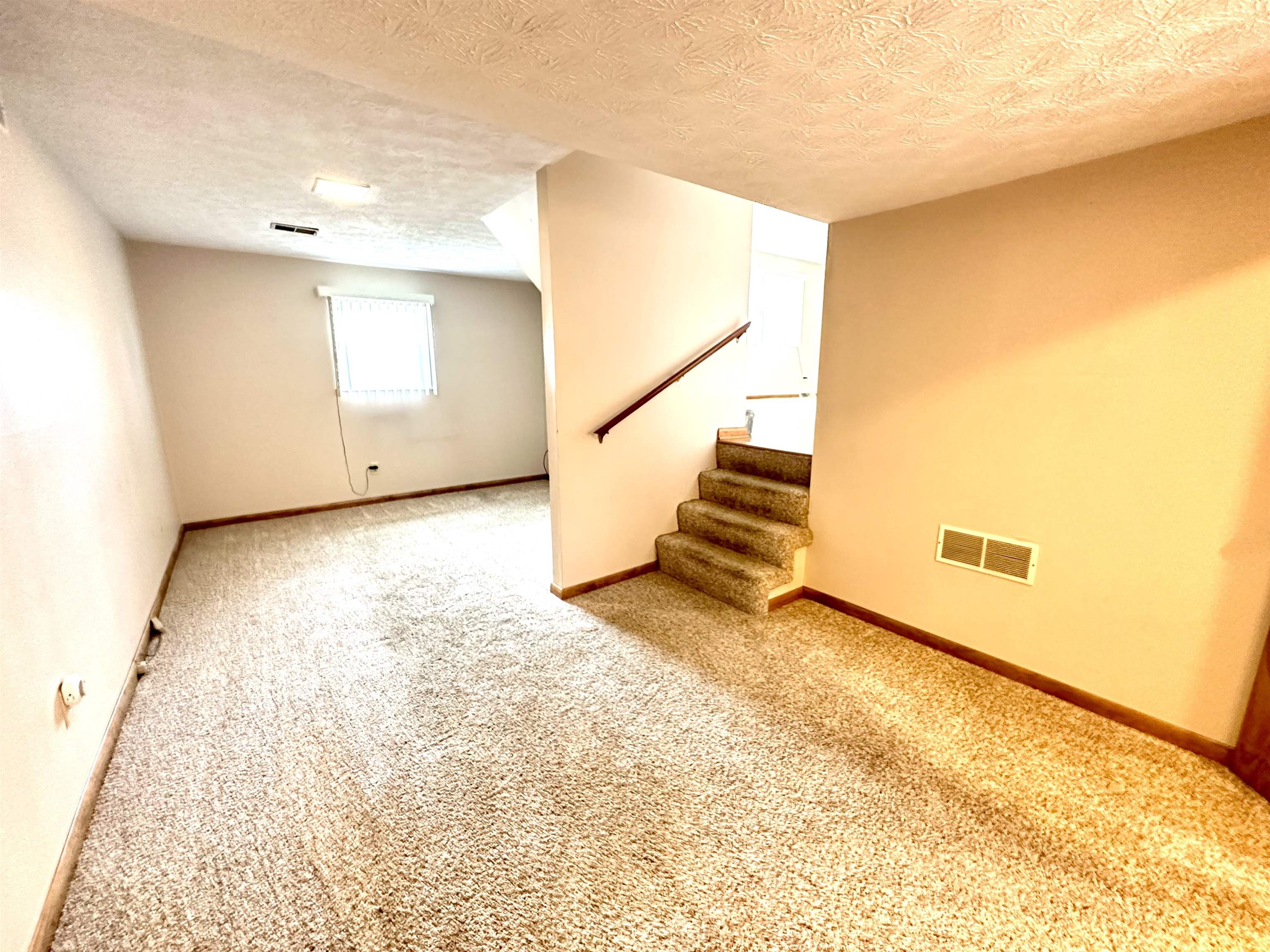 2235 East Thompson Road Ashland, KY 41102 - Photo 18 of 24