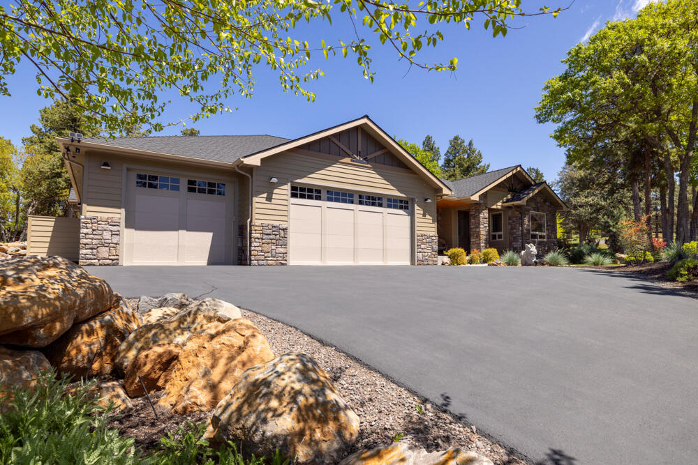 6349 Sanderling Road Klamath Falls, OR 97601 - Photo 45 of 75 Front Exterior