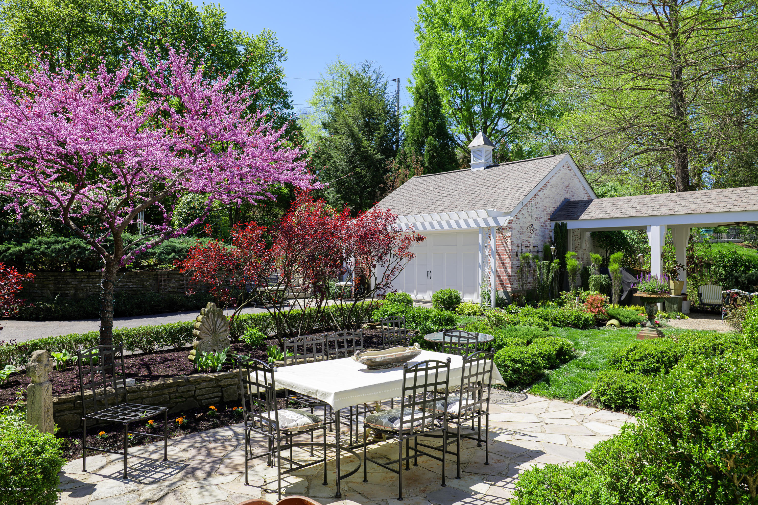 2512 Seneca Valley Road Louisville, KY 40205 - Photo 12 of 13 TF - LO - Seneca Valley (14 of 42)