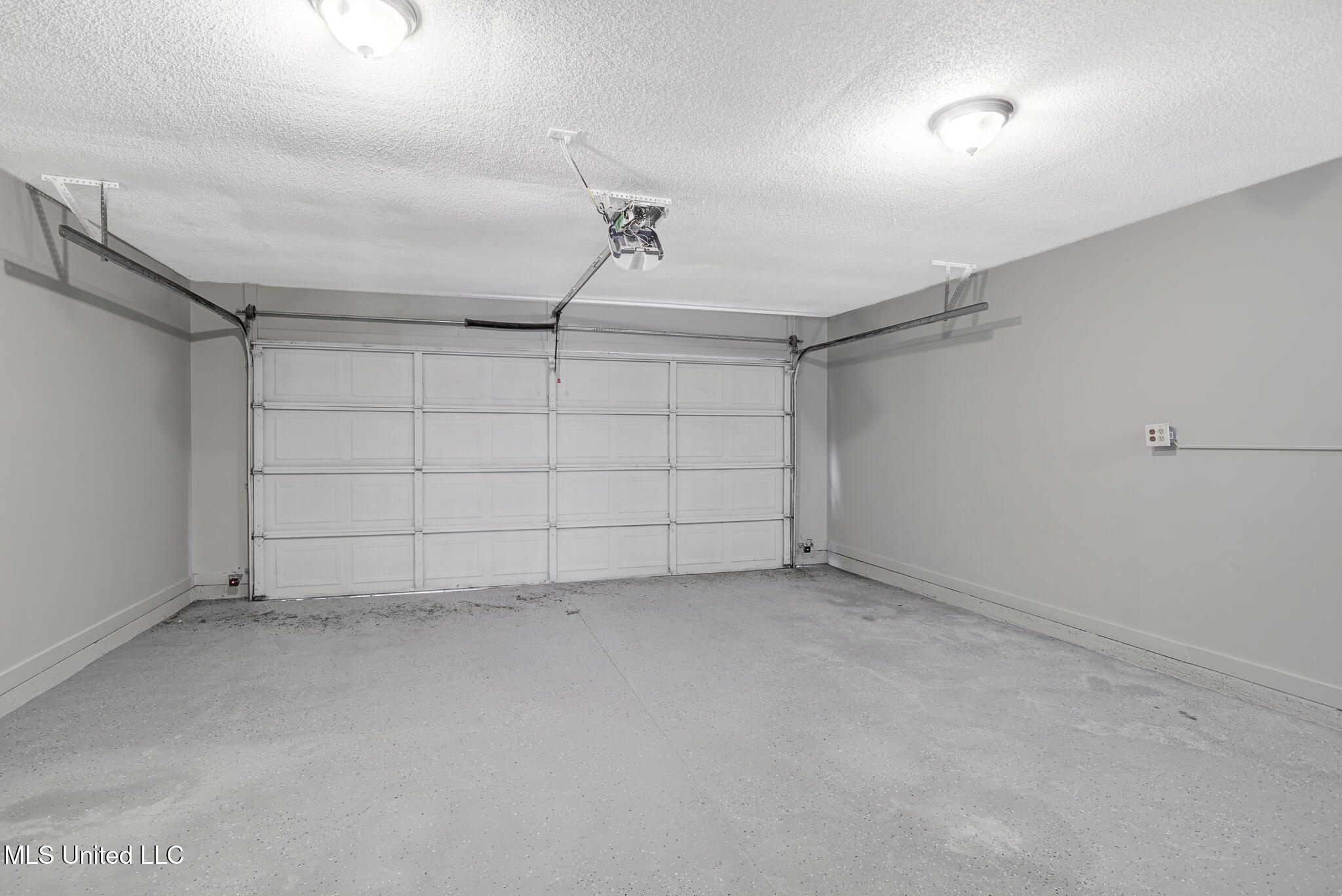 5750 Sparrow Run Olive Branch, MS 38654 - Photo 22 of 27 IMG_3715_6_7_8_9