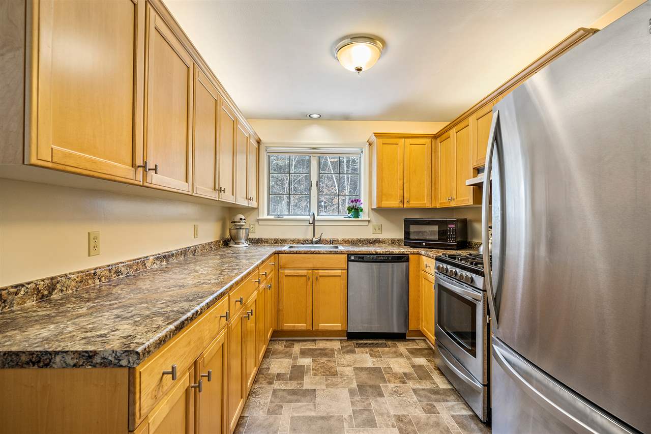 152 Ridge Road New London, NH 03257 - Photo 5 of 34