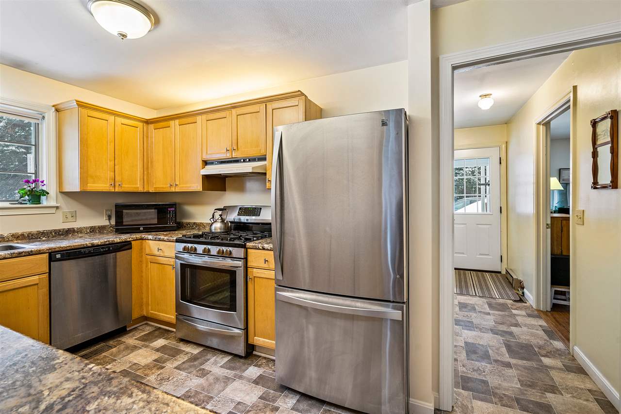 152 Ridge Road New London, NH 03257 - Photo 8 of 34