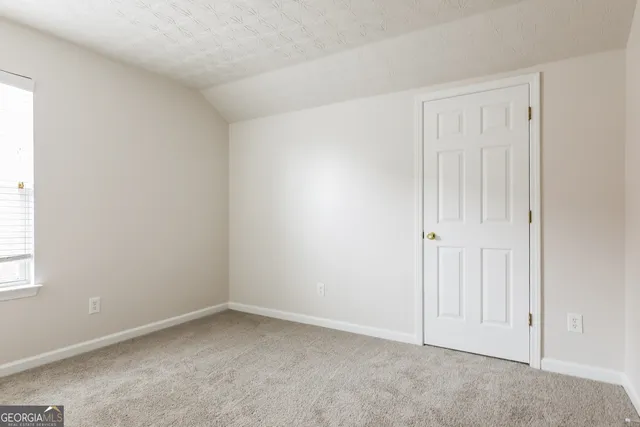 an empty room with a empty space
