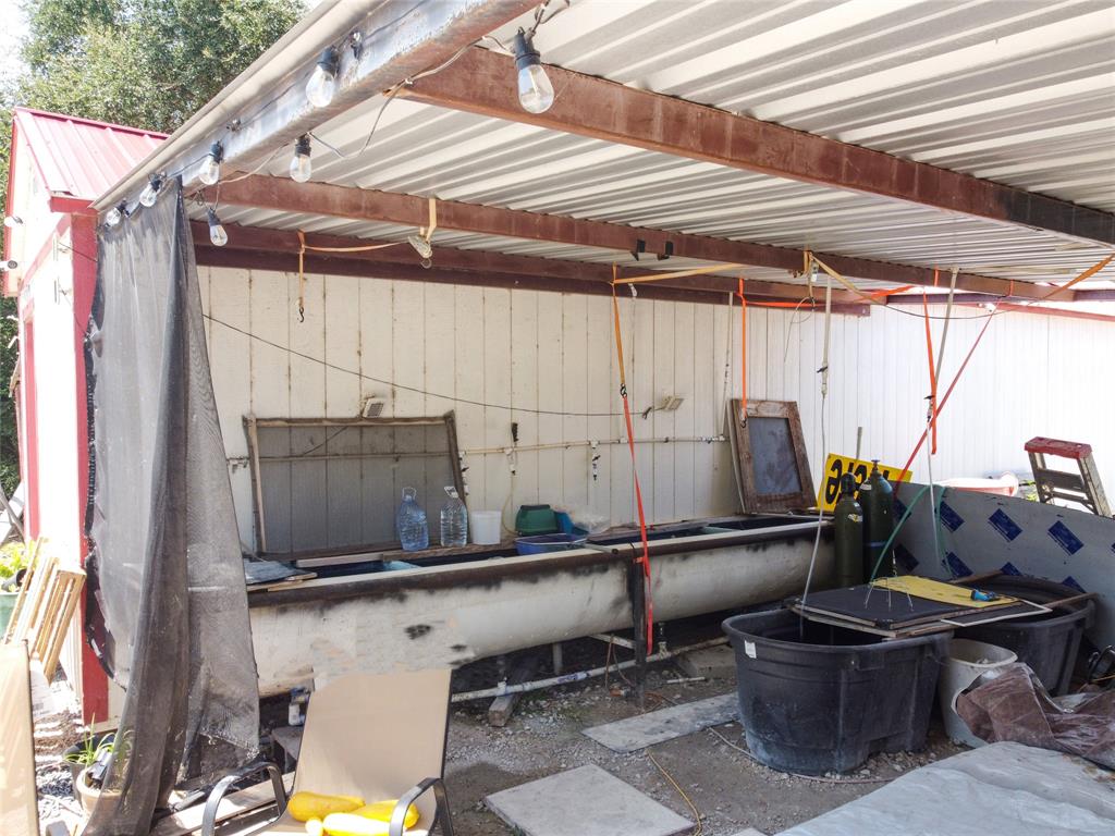 103 Sharon Street Whitney, TX 76692 - Photo 5 of 23 a room with furniture