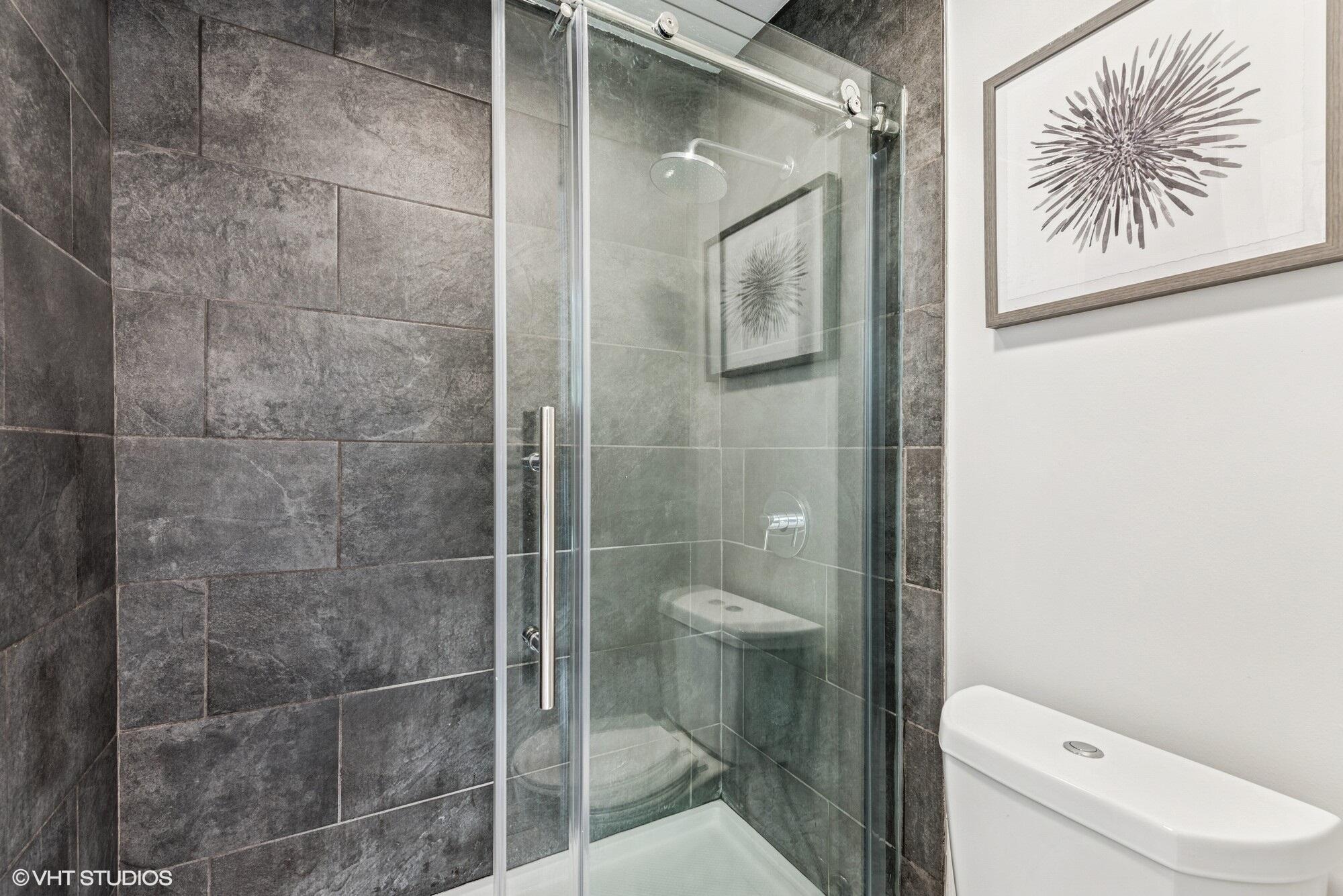 152 Guilford Road Valparaiso, IN 46385 - Photo 13 of 23 2000x1335