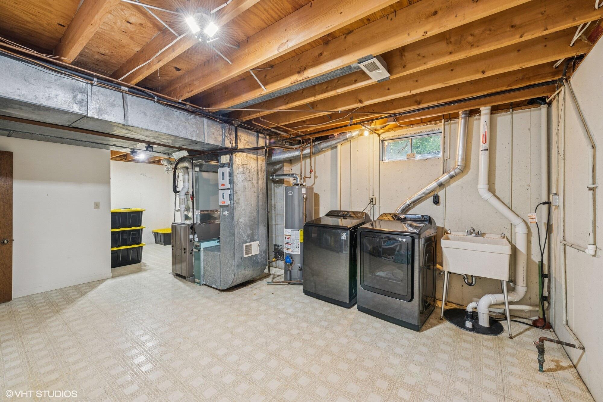 152 Guilford Road Valparaiso, IN 46385 - Photo 21 of 23 2000x1335