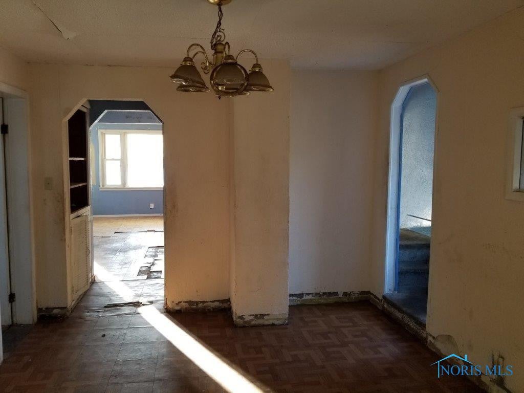 4646 Douglas Road Toledo, OH 43613 - Photo 6 of 10 Gallery Image 6
