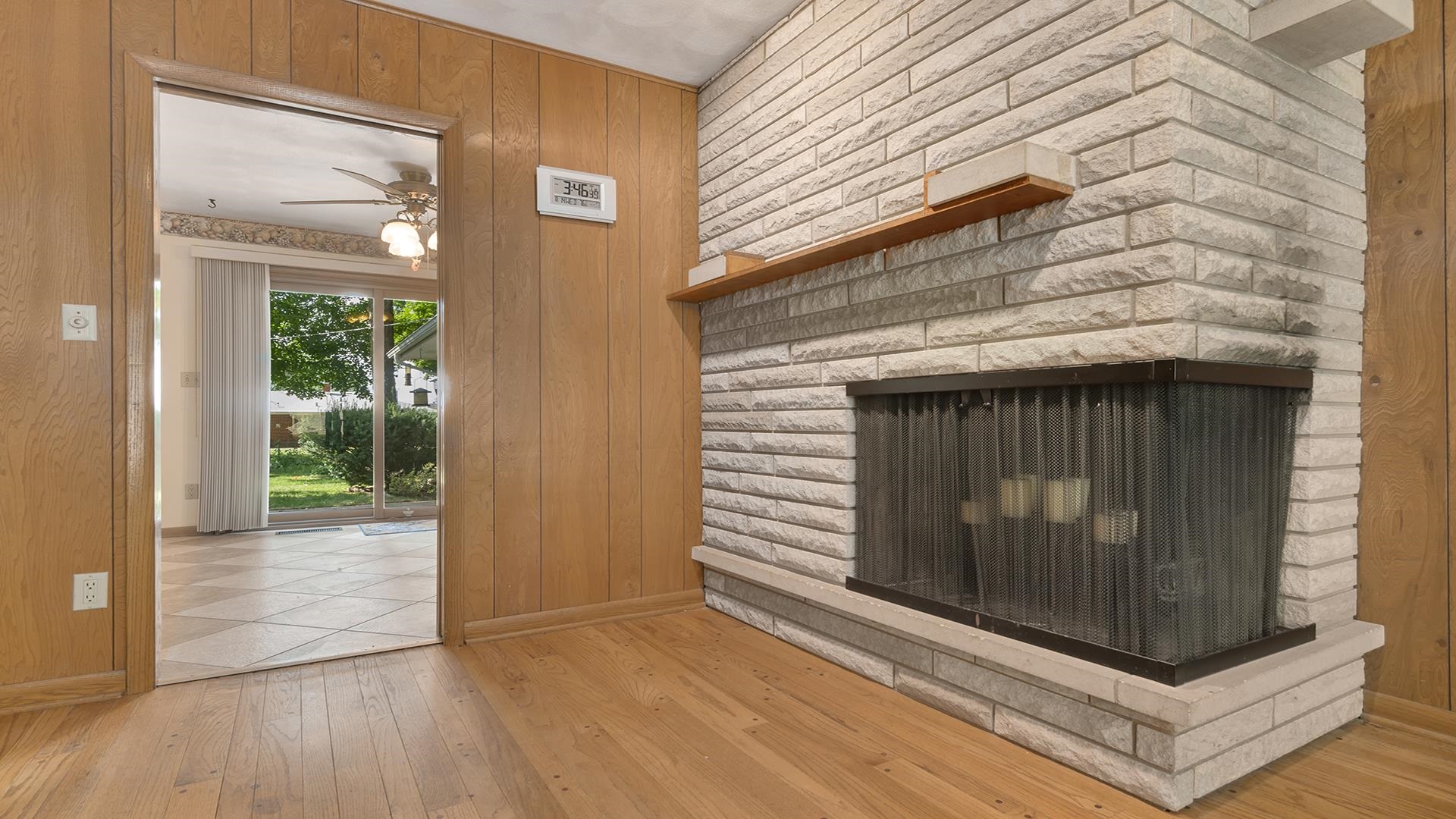 4644 Pepper Drive Rockford, IL 61114 - Photo 12 of 45 a view of entryway with wooden floor