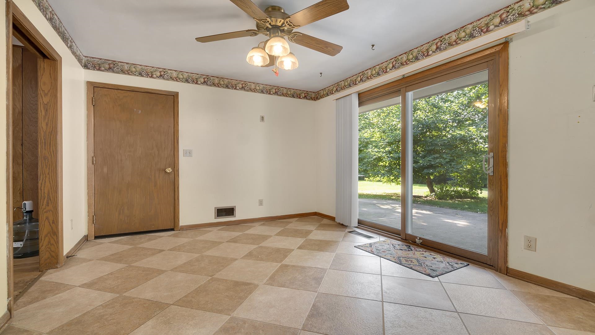 4644 Pepper Drive Rockford, IL 61114 - Photo 16 of 45 a view of an empty room with a window