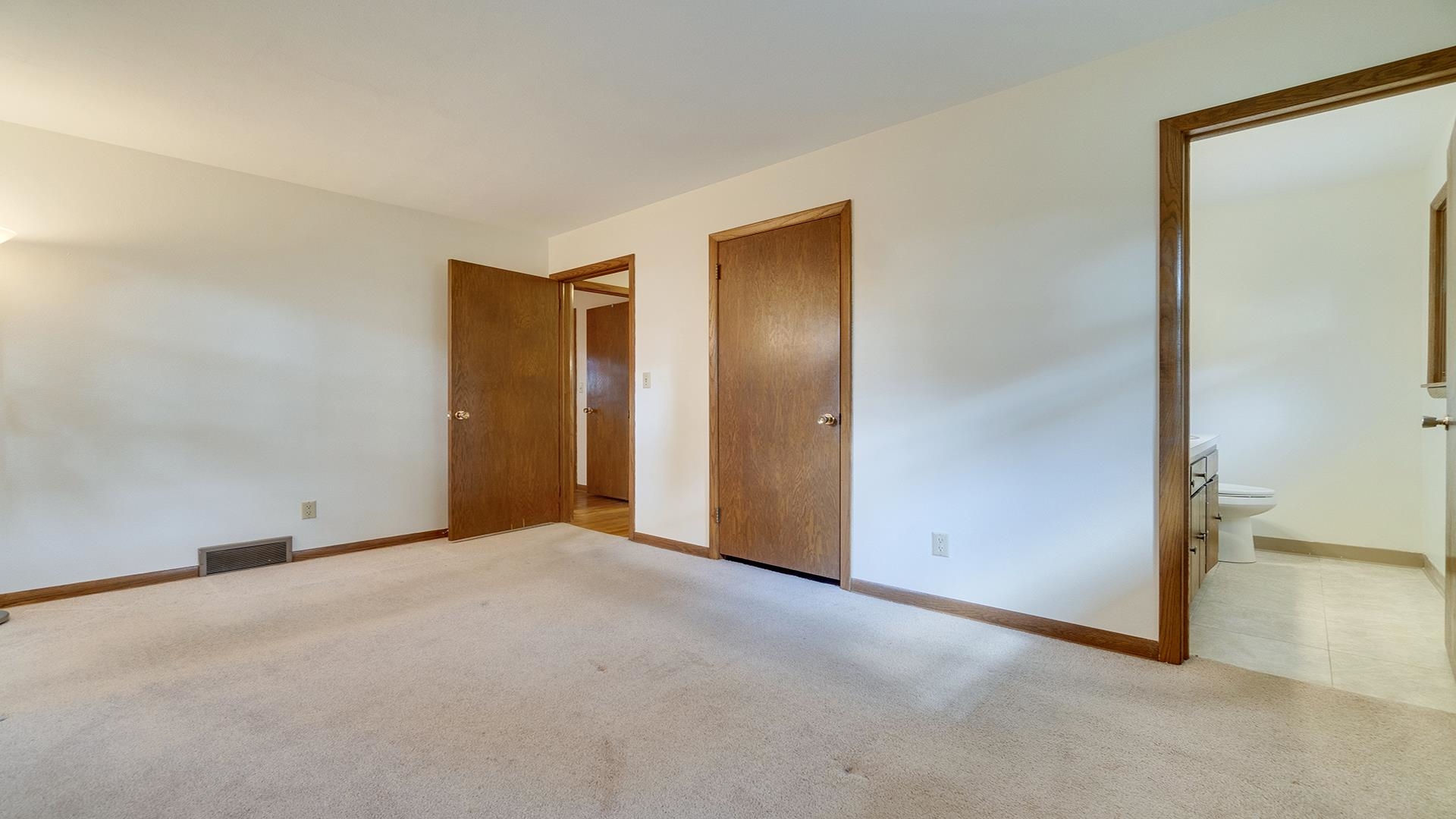 4644 Pepper Drive Rockford, IL 61114 - Photo 21 of 45 a view of an empty room