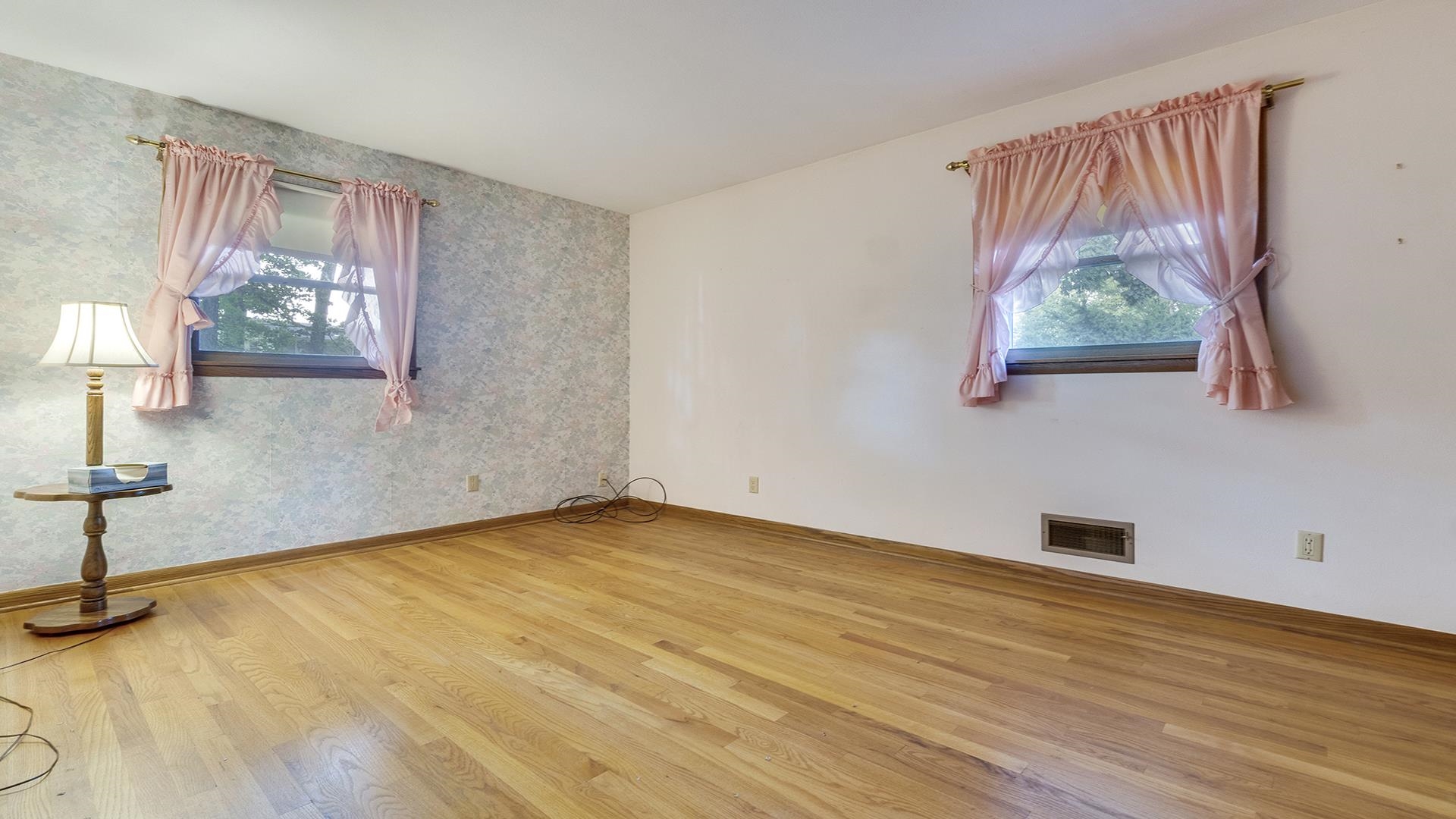 4644 Pepper Drive Rockford, IL 61114 - Photo 25 of 45 a view of a room with wooden floor and window