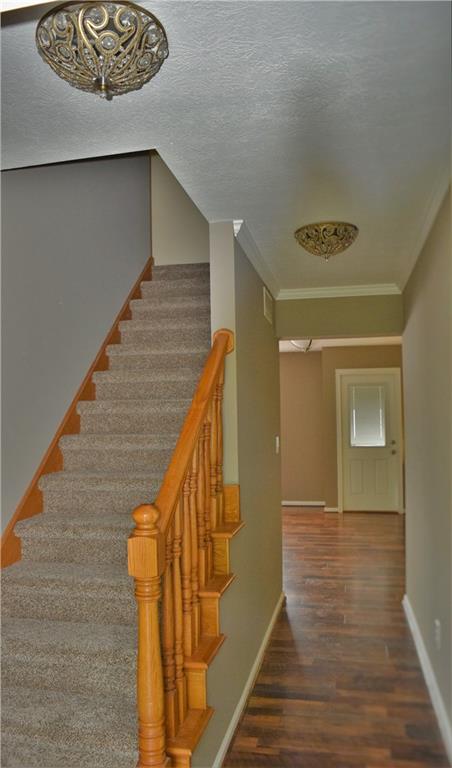 8819 Cheltenham Road Indianapolis, IN 46256 - Photo 4 of 24 Gallery Image 4