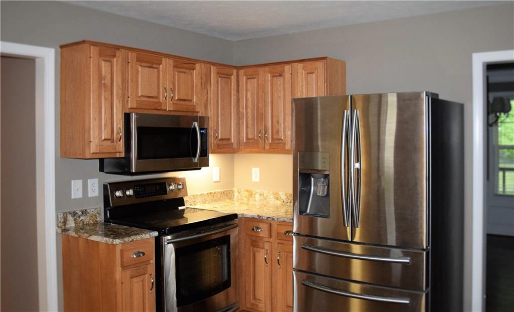 8819 Cheltenham Road Indianapolis, IN 46256 - Photo 6 of 24 Gallery Image 6