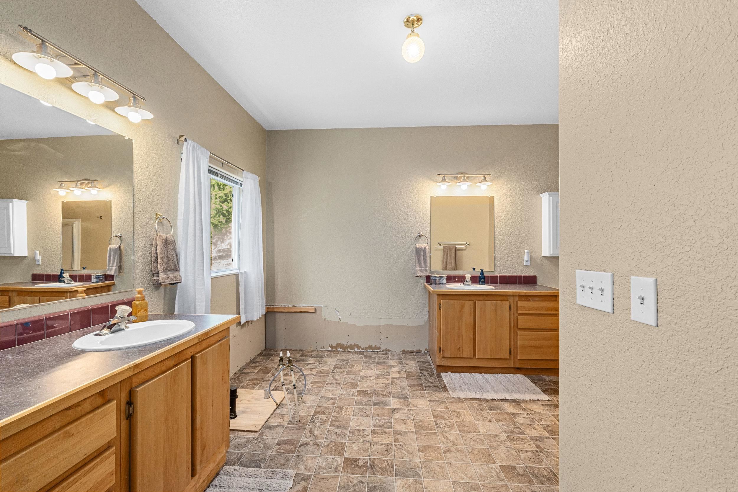 282 Balcom Road Newport, WA 99156 - Photo 18 of 48