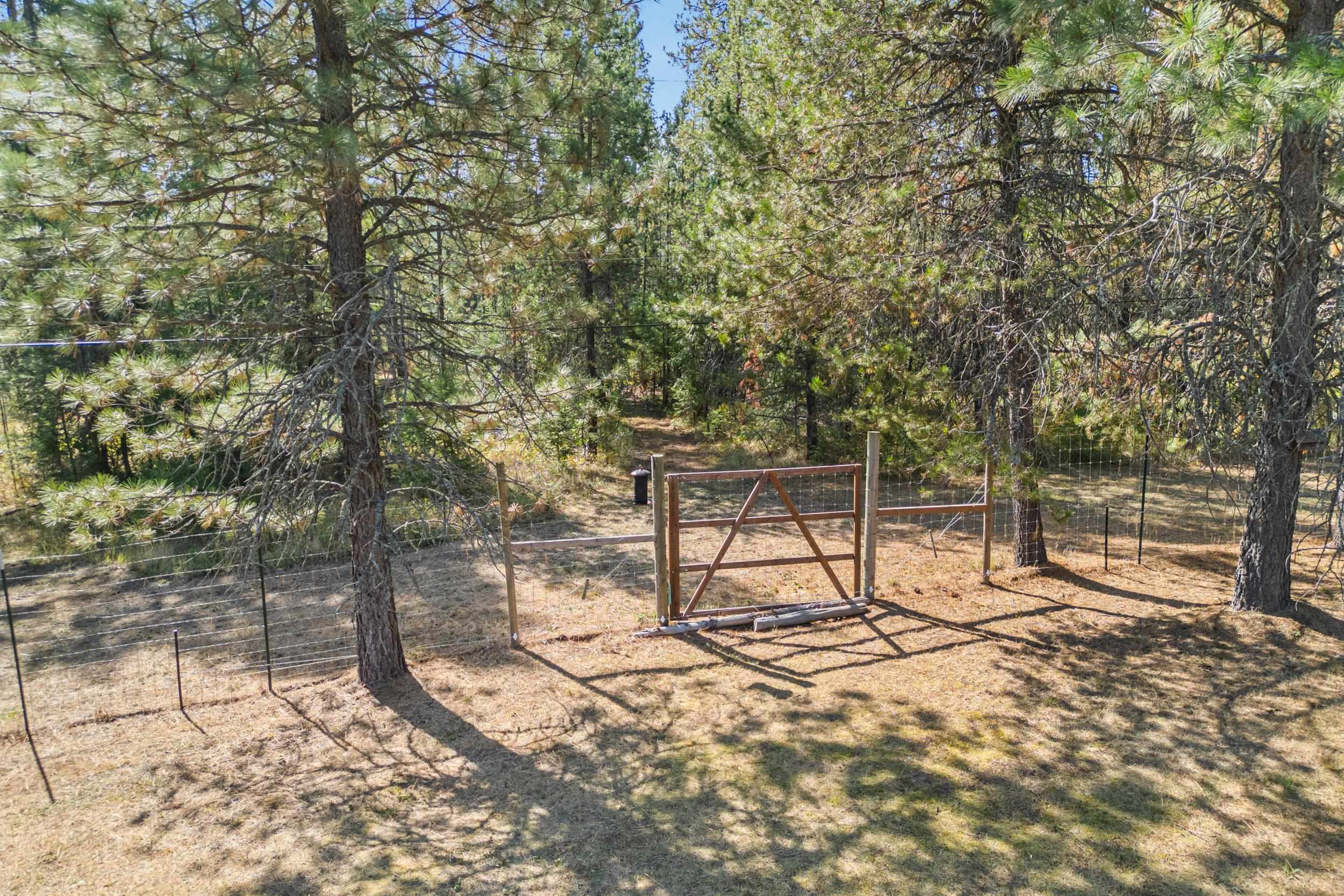 282 Balcom Road Newport, WA 99156 - Photo 45 of 48