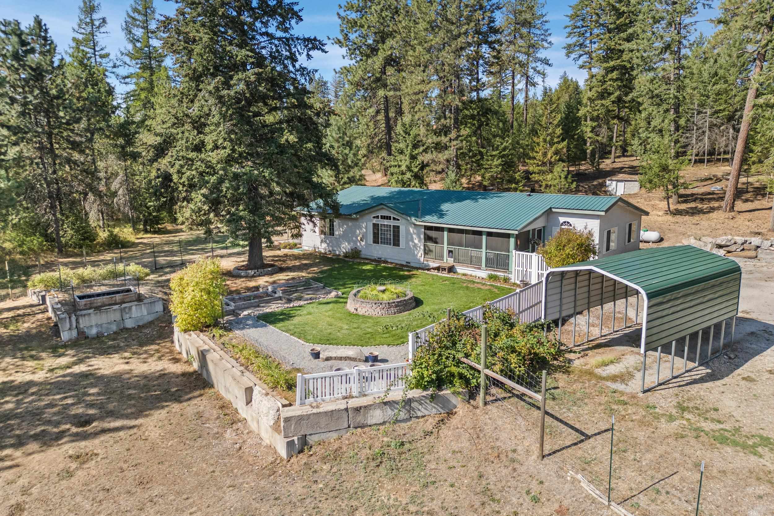 282 Balcom Road Newport, WA 99156 - Photo 7 of 48