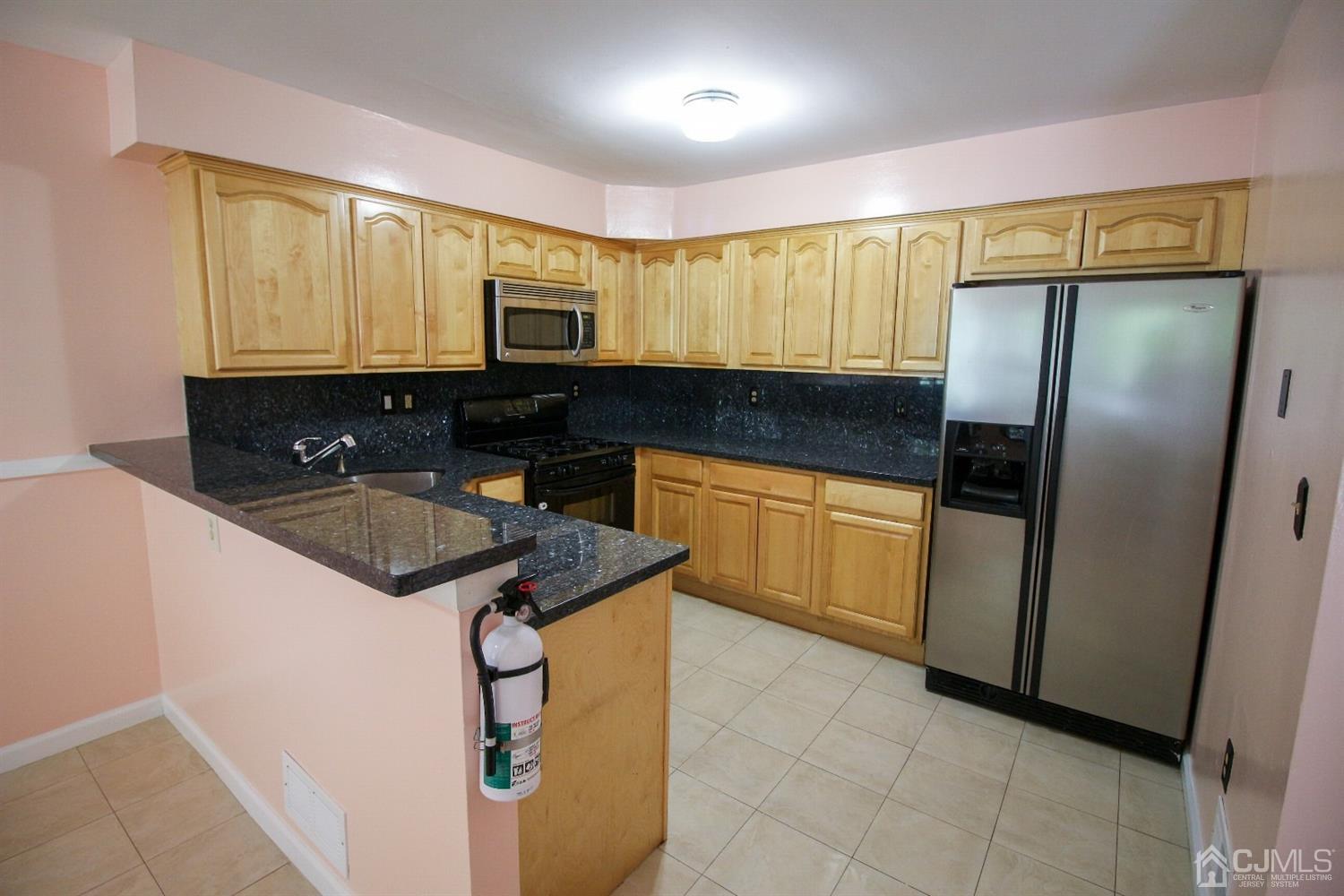 167 Salem Road North Brunswick, NJ 08902 - Photo 4 of 24 Gallery Image 4