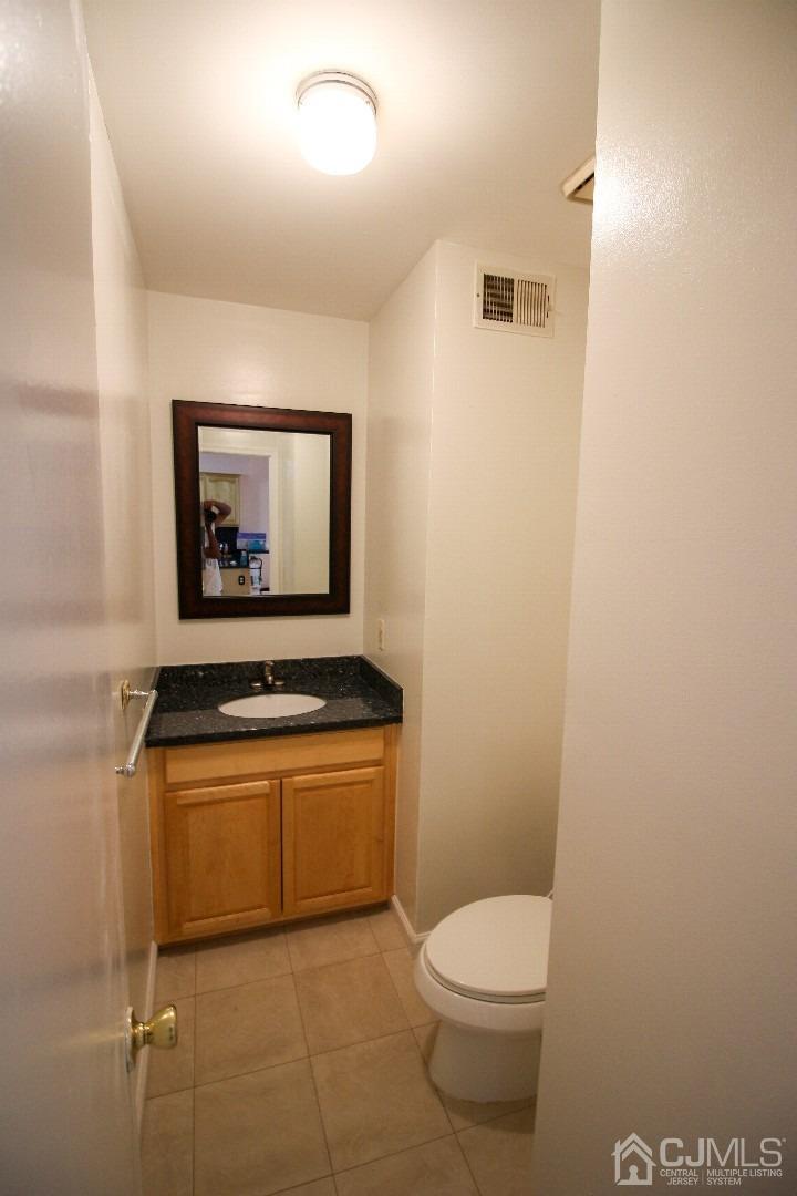 167 Salem Road North Brunswick, NJ 08902 - Photo 5 of 24 Gallery Image 5