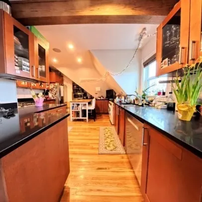 $5,500 | 185 Davis Avenue, Unit 8, Brookline, MA 02445