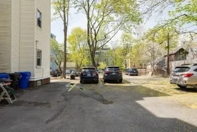 $5,500 | 185 Davis Avenue, Unit 8, Brookline, MA 02445