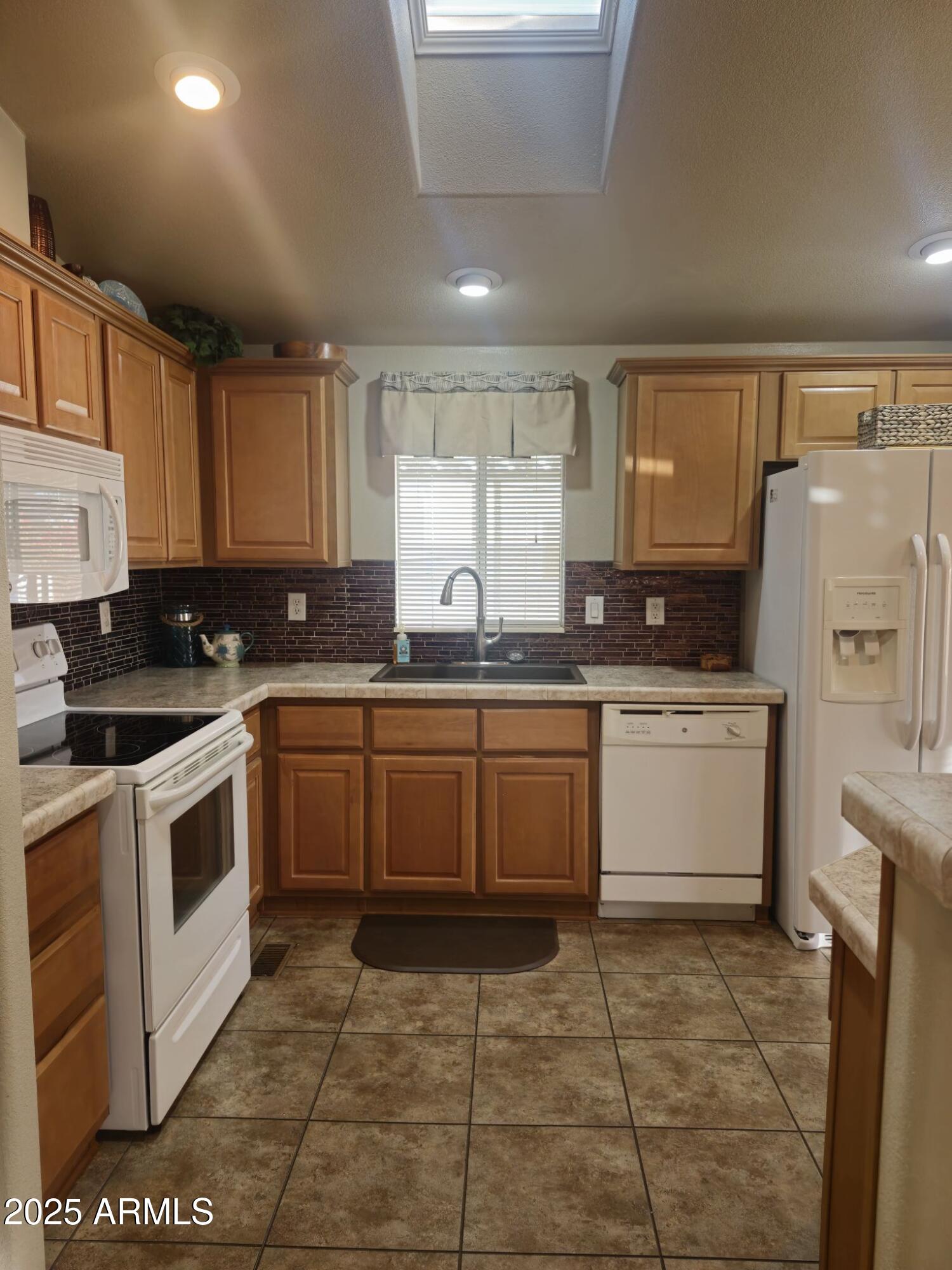 2929 East Main Street, Unit 94 Mesa, AZ 85213 - Photo 8 of 30 Resized_20251206_160453_1765332160605