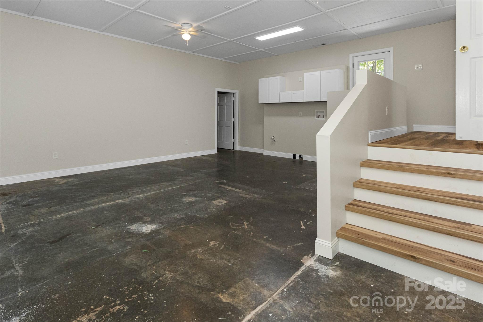 233 Youngs Cove Road Candler, NC 28715 - Photo 15 of 47 a view of entryway