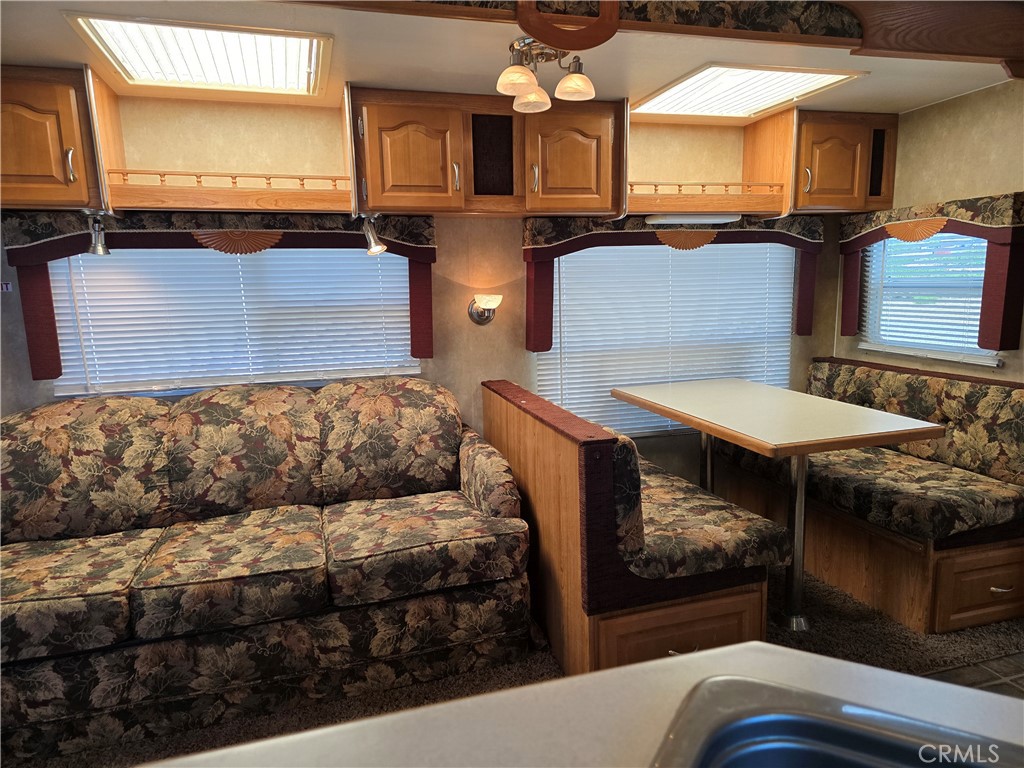 39815 Jeremiah Road Temecula, CA 92591 - Photo 15 of 29