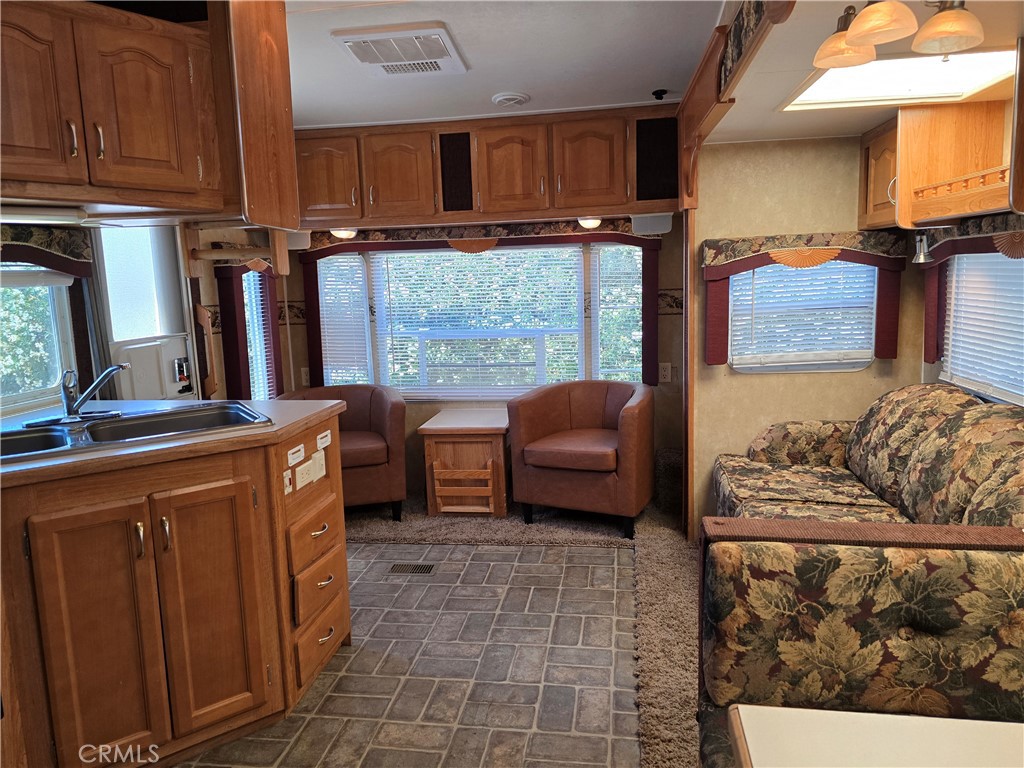 39815 Jeremiah Road Temecula, CA 92591 - Photo 17 of 29