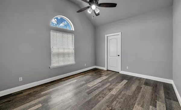 $775,000 | 265 Wade Road, Eddy, TX 76524