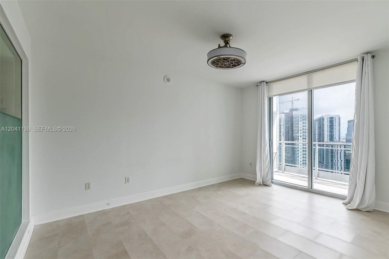 90 Southwest 3rd Street, Unit 3211 Miami, FL 33130 - Photo 15 of 27