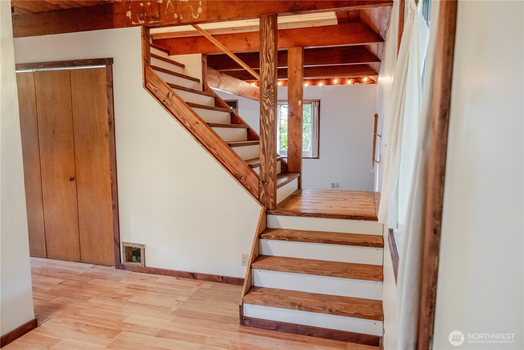 4533 South Discovery Road Port Townsend, WA 98368 - Photo 14 of 32 a view of entryway