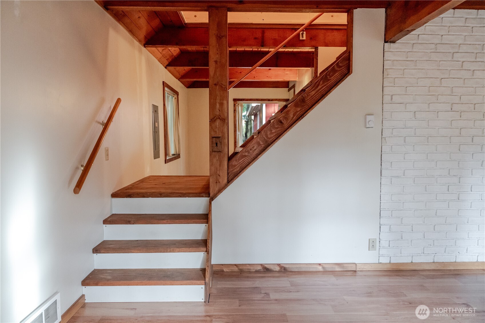 4533 South Discovery Road Port Townsend, WA 98368 - Photo 6 of 32 a view of entryway