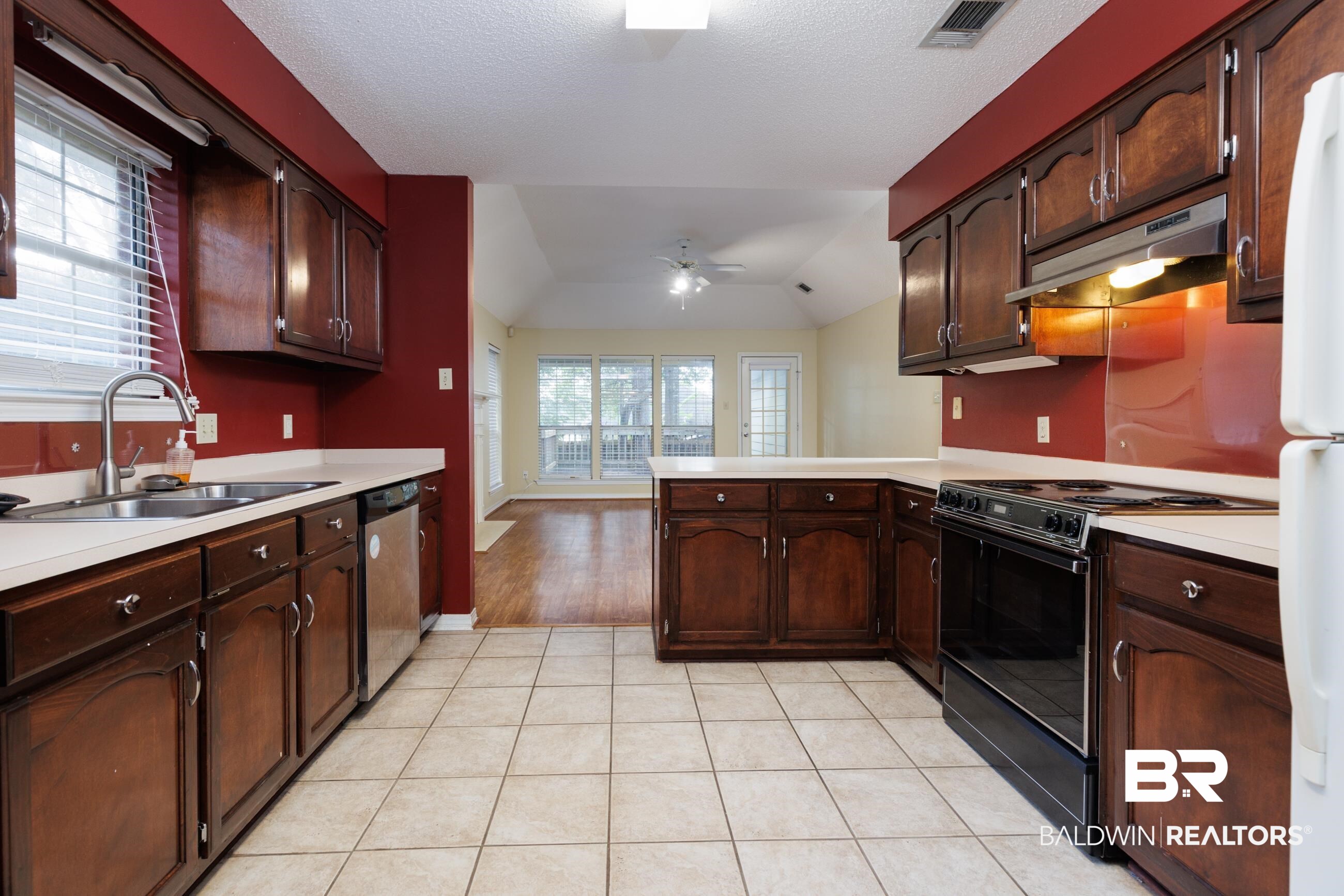 806 Louise Avenue Mobile, AL 36609 - Photo 9 of 23